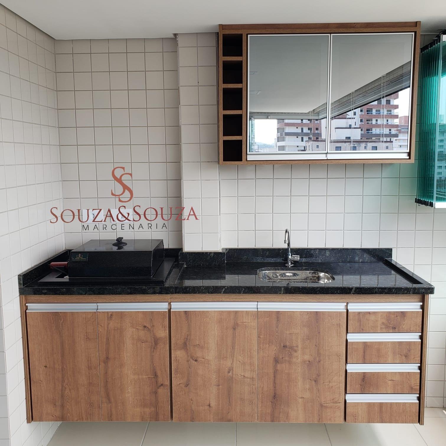 Armário rústico para varanda