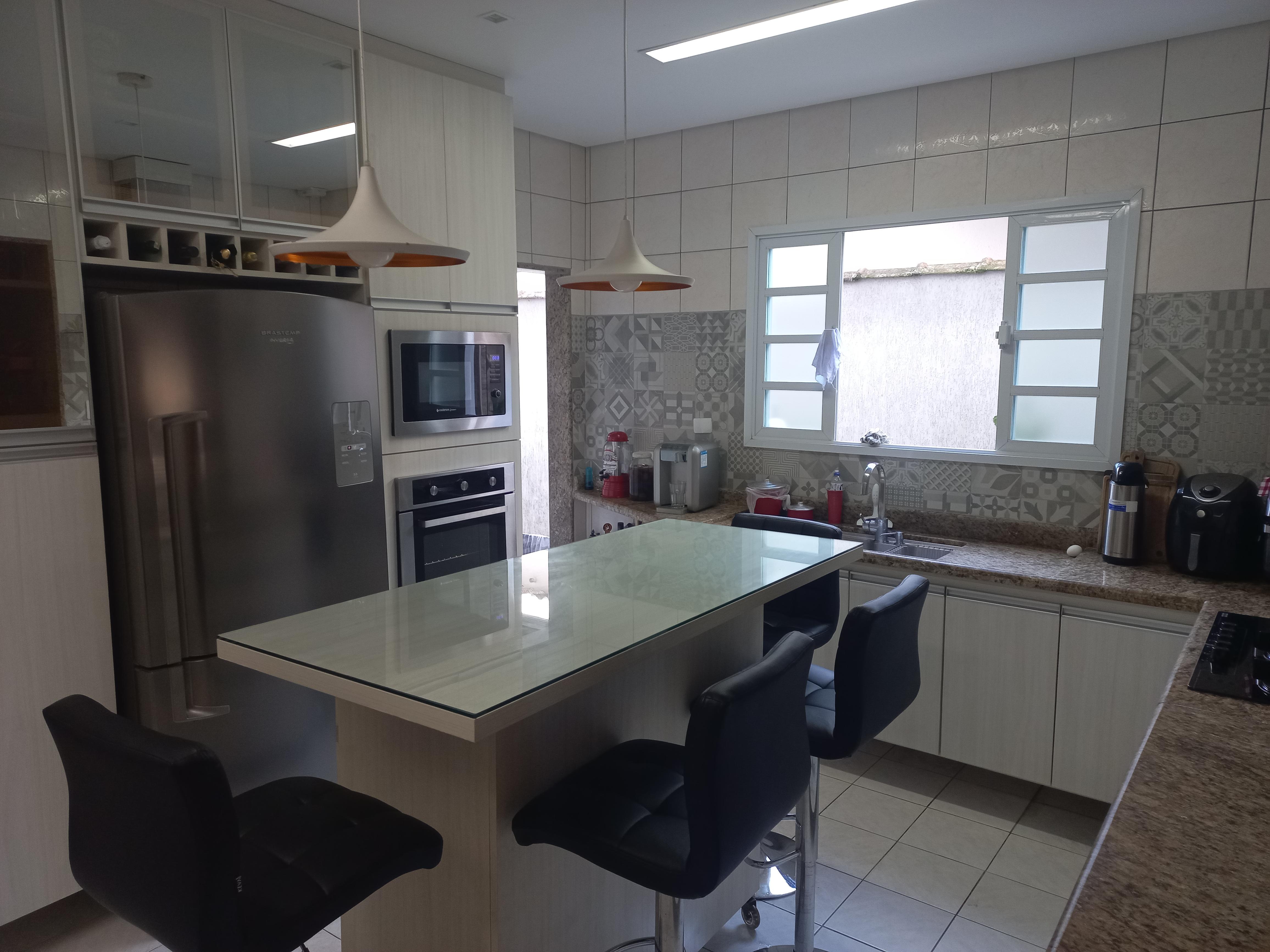 Armário torre quente cozinha