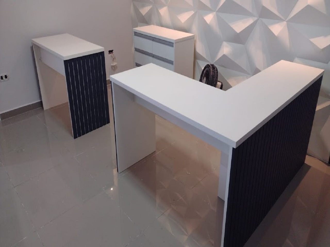 marcenaria, armarios , armario embutido , moveis planejados , comercio , home office , loja , balcões , mesa reunião , empresa , paineis, sao vicente, santos, cubatao, praia grande